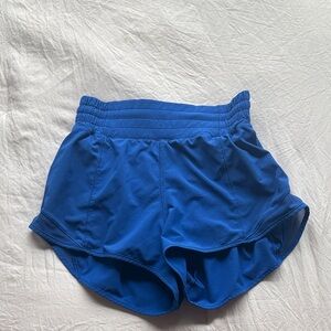 Lululemon blue high rise 2.5” size 4 hotty hots
